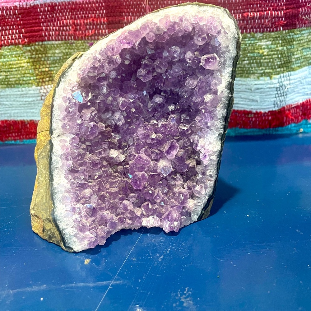 1100g Amethyst Stone